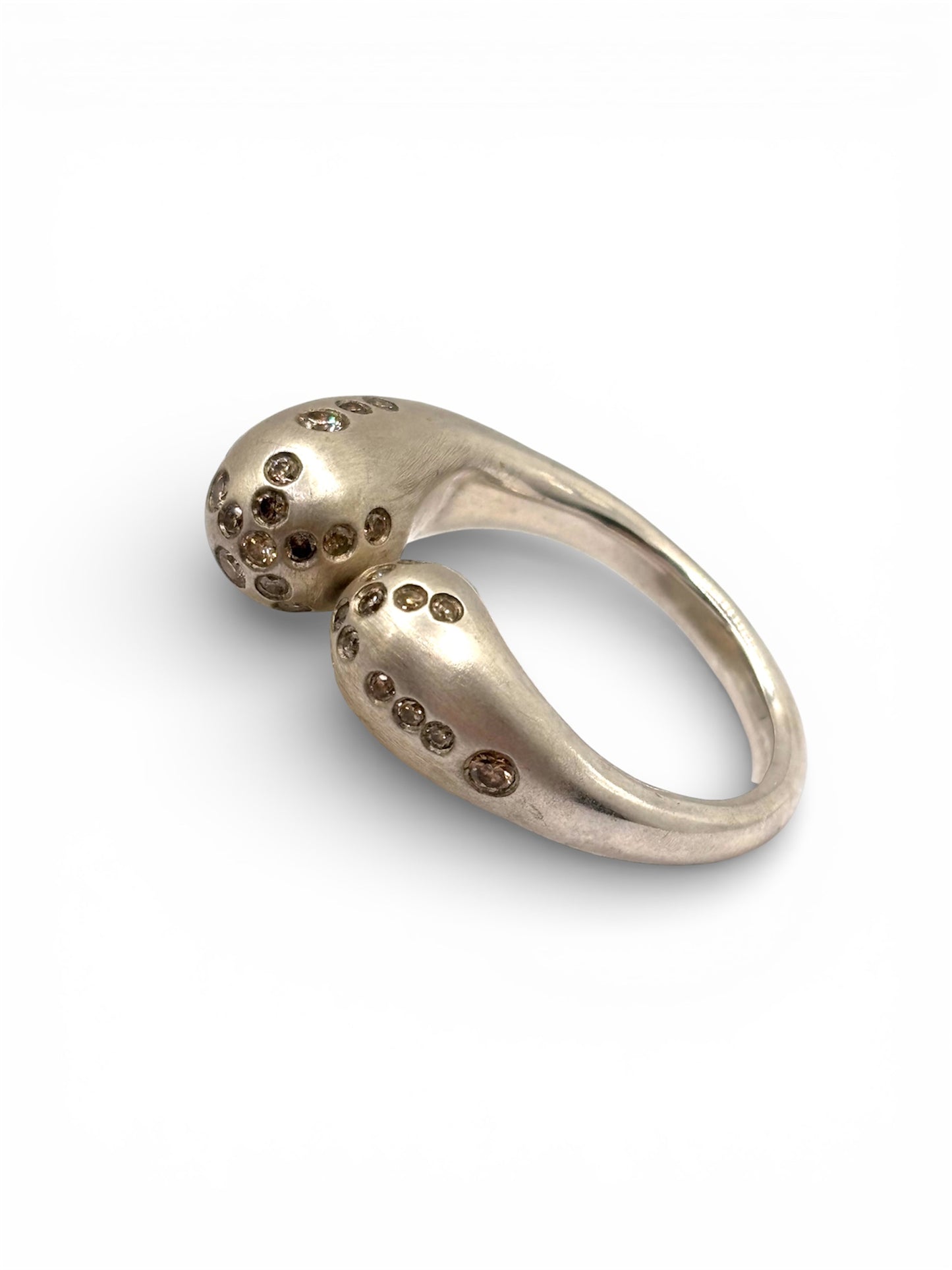 Mercurial Silver Diamond-lined Ring